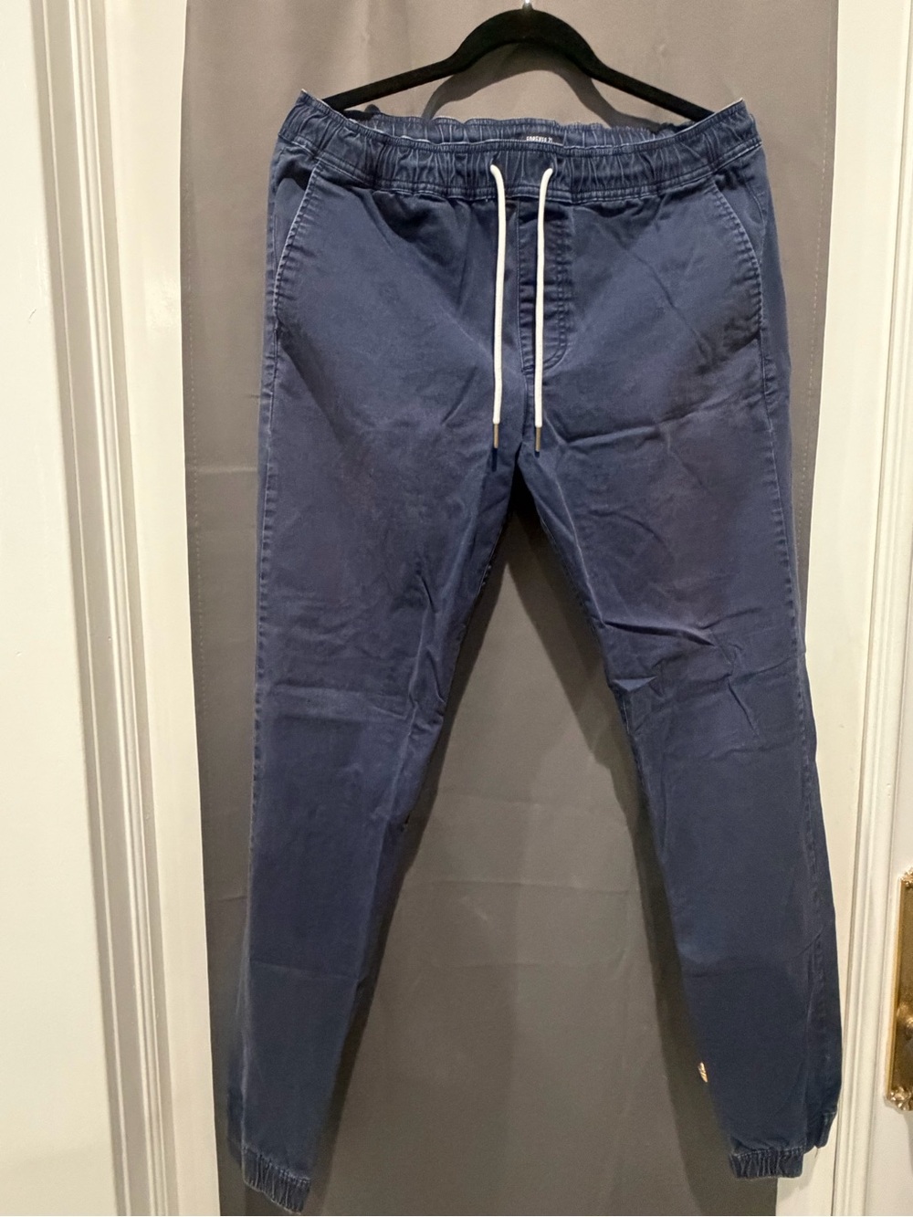 Forever 21 Menās Navy Blue Drawstring Jogger Pants
Size Large